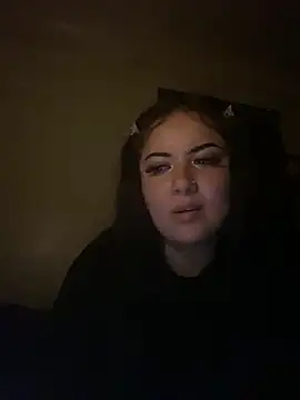 Snapshot of xocrybaby chatting on 10.20.25 xocrybaby online show from 10.20.25