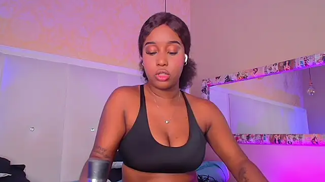 MichaelaCox online show from 11.03.25