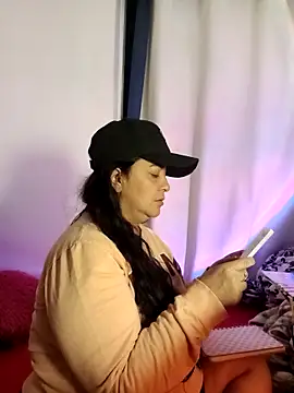 lucia vonne  online show from 04.22.26