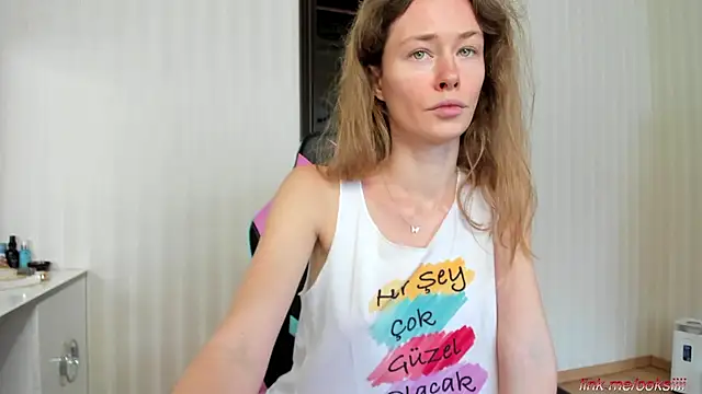 Snapshot of ooksiiii chatting on 09.18.25 ooksiiii online show from 09.18.25