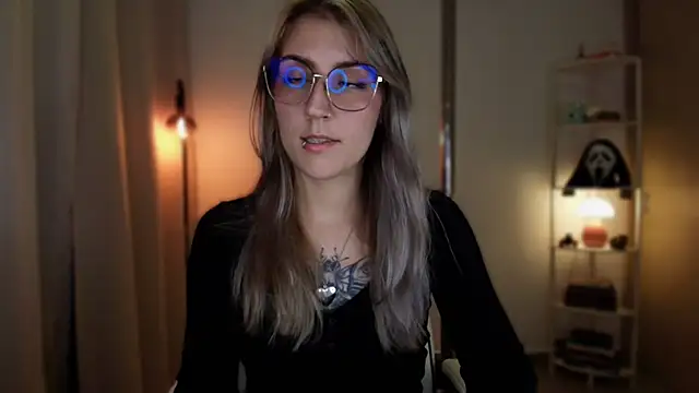 Snapshot of Dakotaa_ chatting on 04.05.26 Dakotaa online show from 04.05.26