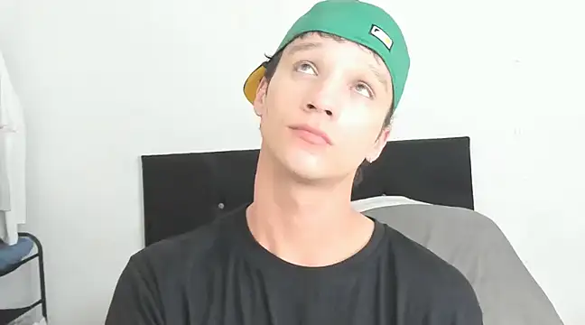 Snapshot of angelcortes chatting on 12.03.24 angelcortes online show from 12.03.24