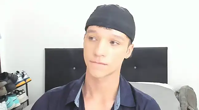 Snapshot of angelcortes chatting on 01.06.25 angelcortes online show from 01.06.25