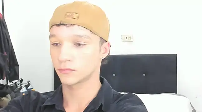 Snapshot of angelcortes chatting on 01.07.25 angelcortes online show from 01.07.25