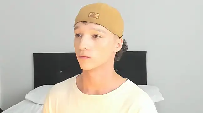 Snapshot of angelcortes chatting on 03.01.25 angelcortes online show from 03.01.25