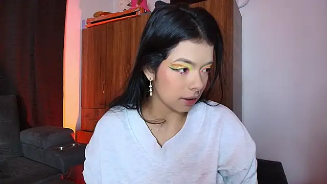 yungelitamor  online show from 07.12.26