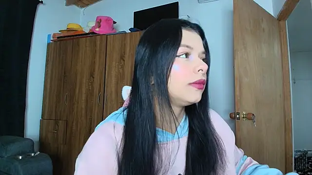 yungelitamor  online show from 07.27.26