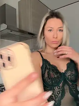 petrouchkaaa  online show from 02.06.26