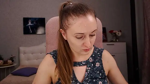 Snapshot of BettyFootFetish chatting on 03.05.26 BettyFootFetish online show from 03.05.26