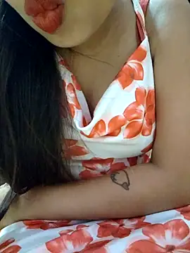 Snapshot of Roshni_98 chatting on 07.25.26 Roshni 98 online show from 07.25.26