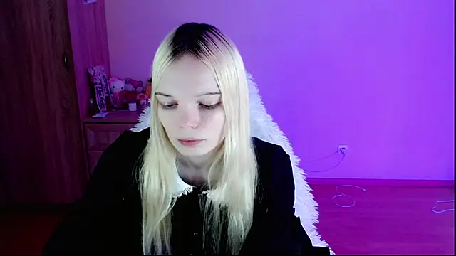 Emily Nyaffee online show from 01.25.25