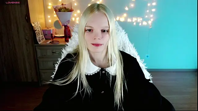 Emily Nyaffee online show from 03.01.25