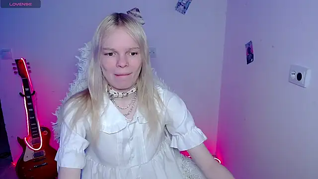 Emily Nyaffee online show from 03.06.26