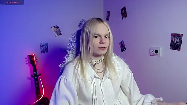 Emily Nyaffee online show from 03.15.26