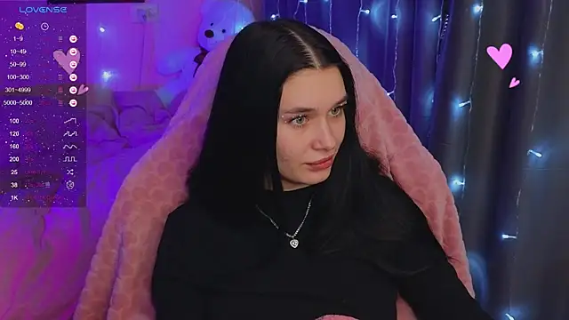 Snapshot of Amanda_Tender chatting on 11.13.25 Amanda Tender online show from 11.13.25