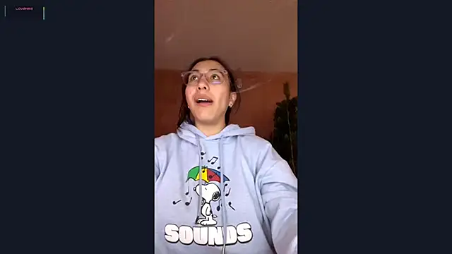 Snapshot of emma_rouse69 chatting on 11.18.25 emma rouse69 online show from 11.18.25