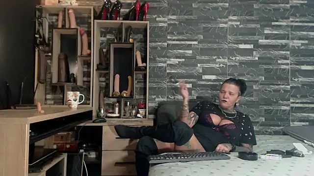 Mistress Miry online show from 12.06.24