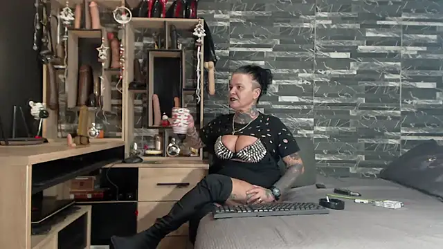 Mistress Miry online show from 12.23.24