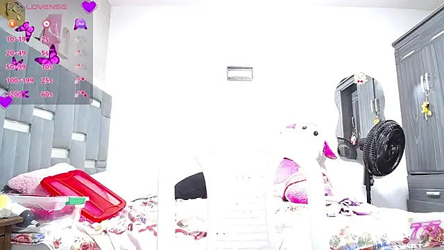Snapshot of thickebonymilfF chatting on 05.24.26 thickebonymilfF online show from 05.24.26