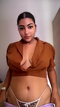 NatashaBrown12 online show from 07.03.26