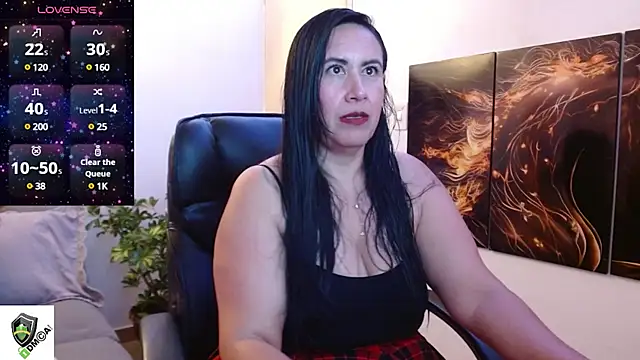 Snapshot of amalia_brunette chatting on 03.16.25 amalia brunette online show from 03.16.25