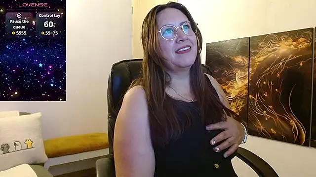 Snapshot of amalia_brunette chatting on 02.10.26 amalia brunette online show from 02.10.26