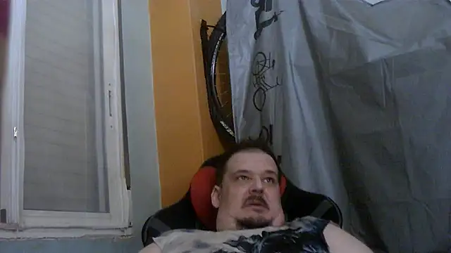 Snapshot of porkorossy chatting on 07.31.26 porkorossy online show from 07.31.26