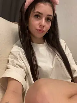 SofiaLaLight online show from 12.13.24