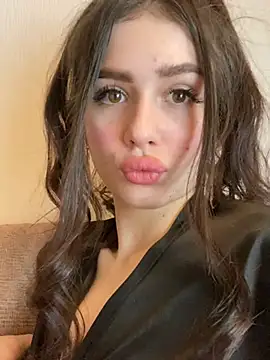 SofiaLaLight online show from 02.06.25