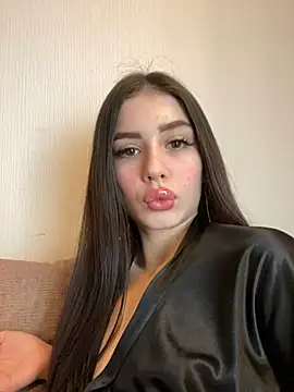 SofiaLaLight online show from 02.09.25