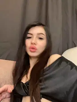 SofiaLaLight online show from 03.02.25