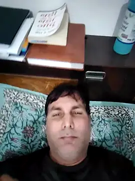 Snapshot of ZIMMY25 chatting on 11.29.25 ZIMMY25 online show from 11.29.25