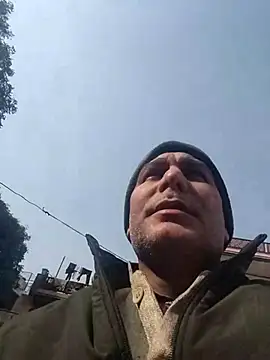 Snapshot of ZIMMY25 chatting on 12.22.25 ZIMMY25 online show from 12.22.25