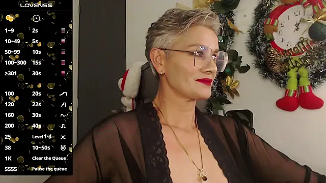 Snapshot of scarlett_paris22 chatting on 12.28.24 scarlett paris22 online show from 12.28.24