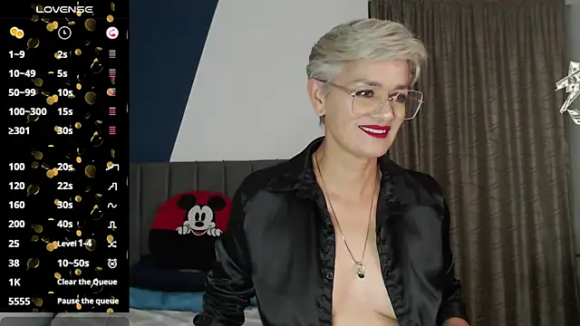 Snapshot of scarlett_paris22 chatting on 01.27.25 scarlett paris22 online show from 01.27.25