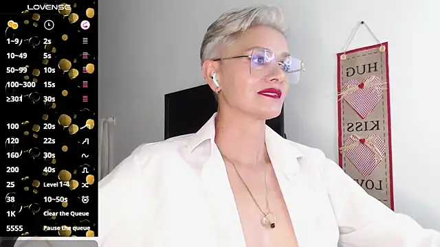Snapshot of scarlett_paris22 chatting on 02.11.25 scarlett paris22 online show from 02.11.25