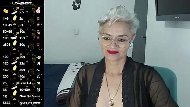 Snapshot of scarlett_paris22 chatting on 03.05.25 scarlett paris22 online show from 03.05.25