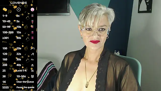 Snapshot of scarlett_paris22 chatting on 03.05.25 scarlett paris22 online show from 03.05.25