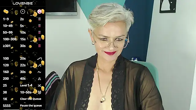 Snapshot of scarlett_paris22 chatting on 03.06.25 scarlett paris22 online show from 03.06.25