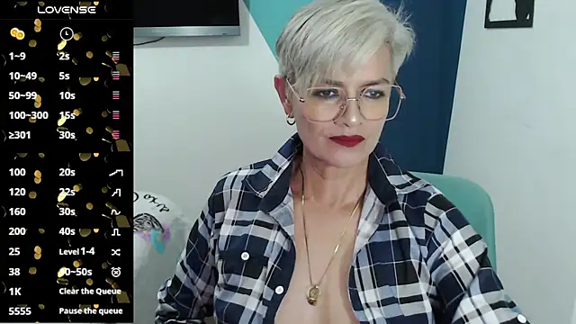 Snapshot of scarlett_paris22 chatting on 03.11.25 scarlett paris22 online show from 03.11.25
