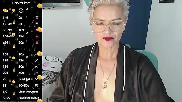 Snapshot of scarlett_paris22 chatting on 03.15.25 scarlett paris22 online show from 03.15.25