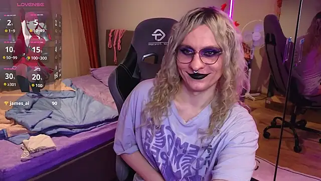 Lori Myaf online show from 11.13.25