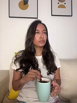 Snapshot of DianaHopson chatting on 02.17.26 DianaHopson online show from 02.17.26