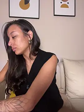 Snapshot of DianaHopson chatting on 02.27.26 DianaHopson online show from 02.27.26