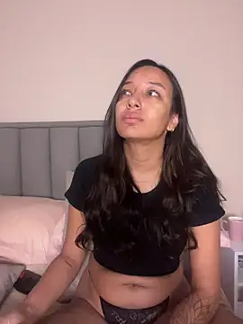 Snapshot of DianaHopson chatting on 03.03.26 DianaHopson online show from 03.03.26