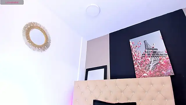 Snapshot of Shanelle__ chatting on 02.26.25 Shanelle online show from 02.26.25