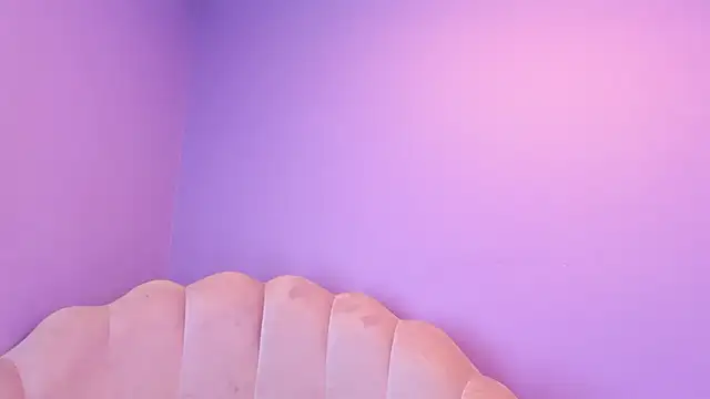 Snapshot of Shanelle__ chatting on 10.07.25 Shanelle online show from 10.07.25