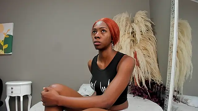 Snapshot of Shanelle__ chatting on 10.25.25 Shanelle online show from 10.25.25