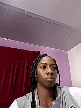 Snapshot of Shanelle__ chatting on 12.04.25 Shanelle online show from 12.04.25