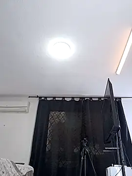 Snapshot of Shanelle__ chatting on 01.31.26 Shanelle online show from 01.31.26